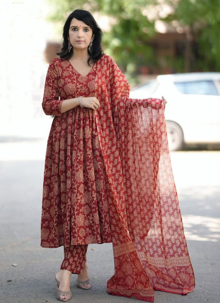 Maroon Colour Rayon Printed Kurti With Pant Dupatta Wholesale Market In Surat Aaradhna 2037
